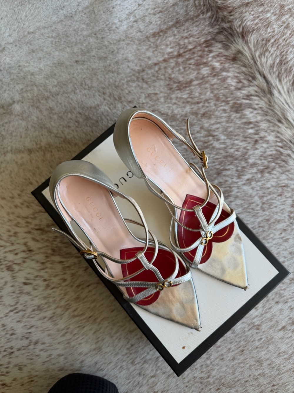 Gucci Metallic Silver T-Strap Pointed Heels with Red Heart Accent - Picture 3 of 8